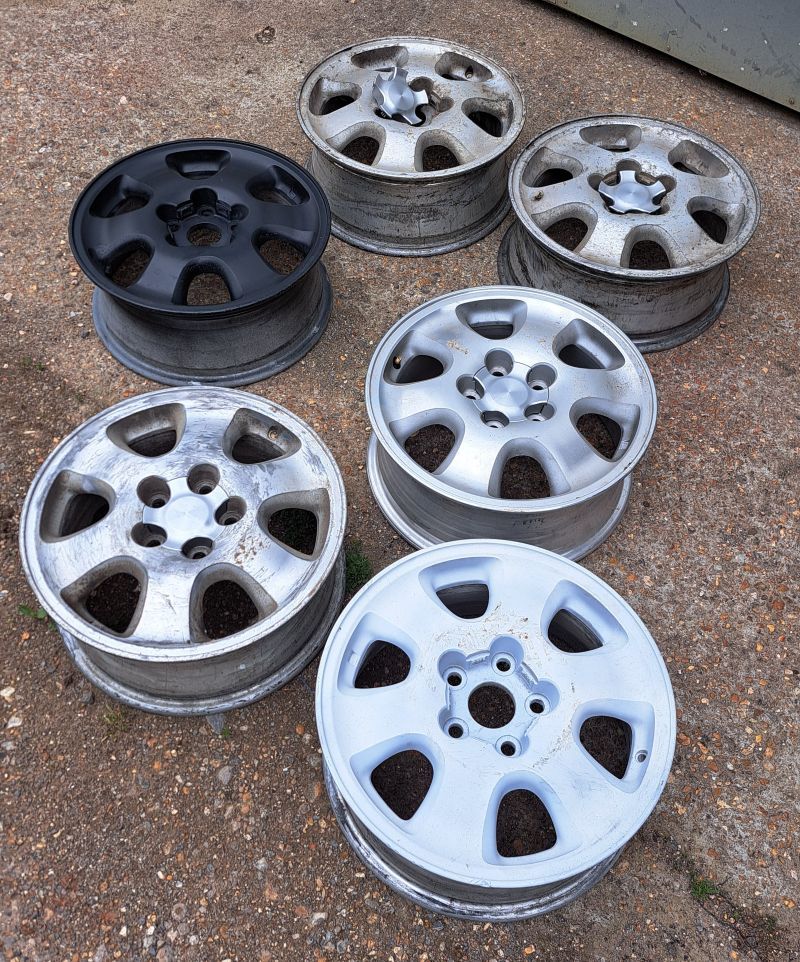 RAV4.1 XA10 wheels for refurbishment